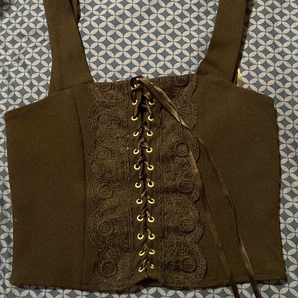 Black Madi Mase Crop Top. Size Small.